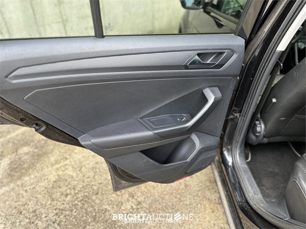 Volkswagen T-Roc 1.0 TSI Style 116hp 2018 (Original-NL) 75.852 KM, RS-137-V