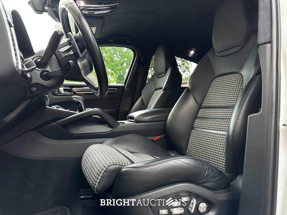 Porsche Cayenne Coupé 3.0 V6 340pk 2019 (Origineel-NL), ZL-691-F