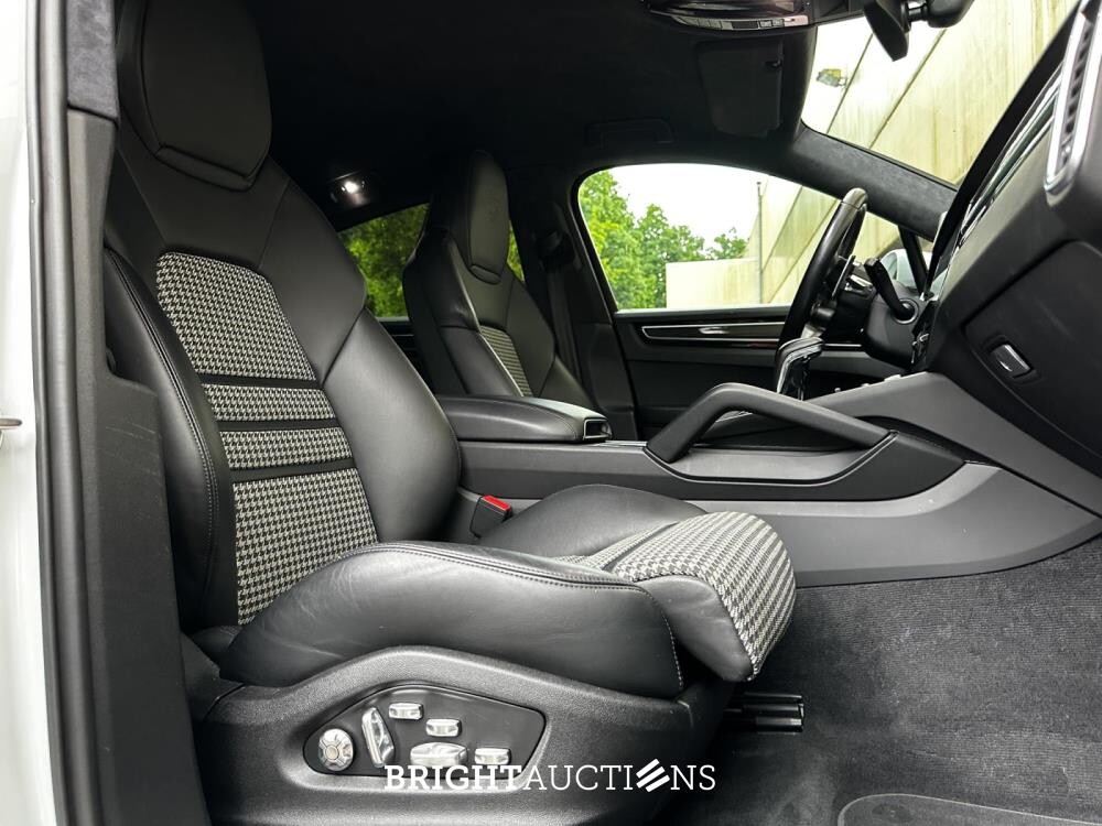 Porsche Cayenne Coupé 3.0 V6 340pk 2019 (Origineel-NL), ZL-691-F