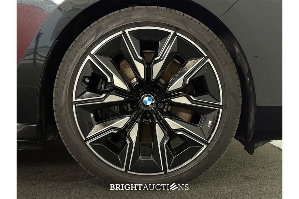 BMW i7 M70 xDrive 106 kWh 2024 (Origineel-NL), GJJ-06-B