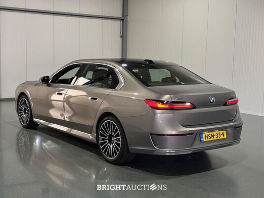 BMW 740d xDrive 7 Serie Full Option! 286pk 2025 (Origineel-NL) 7-Serie, HSN-33-V