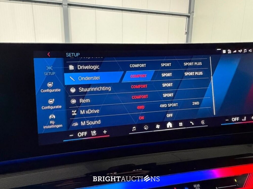 BMW M5 Touring Full options 782pk 2026 (Origineel-NL), KBB-43-F