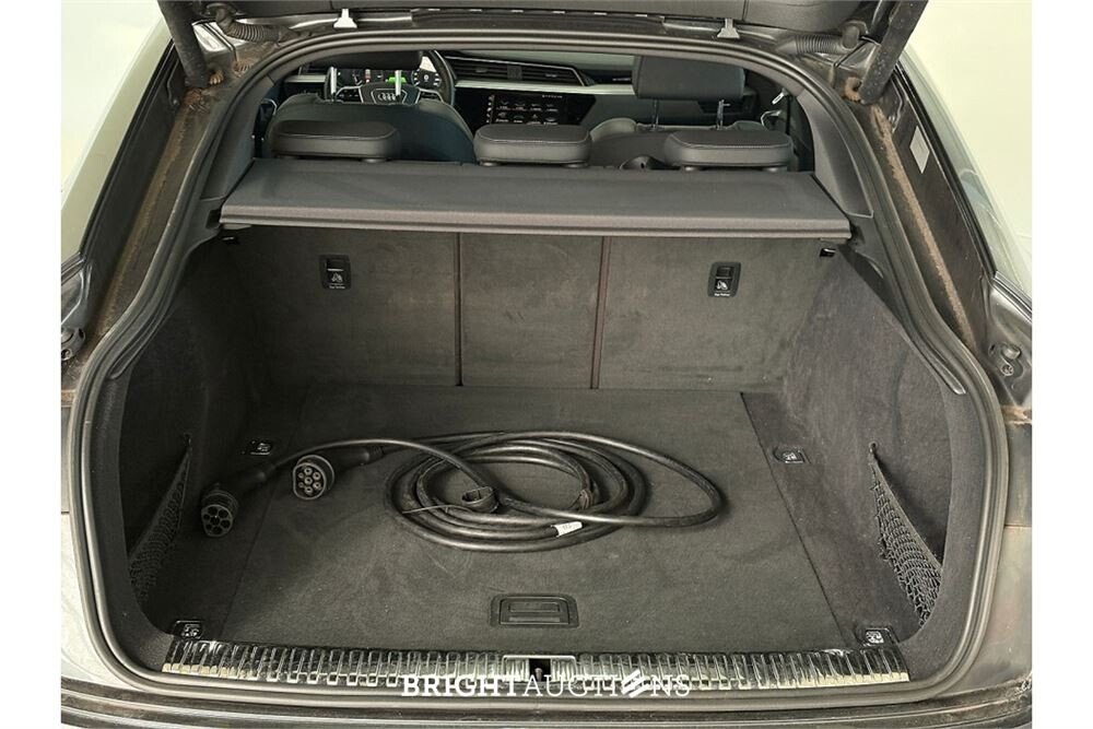Audi e-tron 50 S edition Quattro 71 kWh 2020 (Origineel-NL), K-010-LG