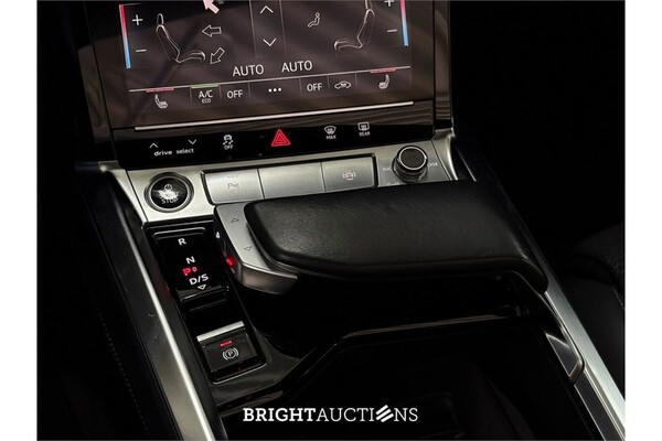 Audi e-tron 50 S edition Quattro 71 kWh 2020 (Origineel-NL), K-010-LG