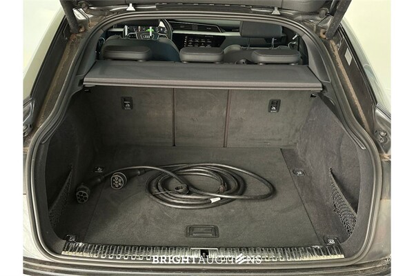 Audi e-tron 50 S edition Quattro 71 kWh 2020 (Origineel-NL), K-010-LG