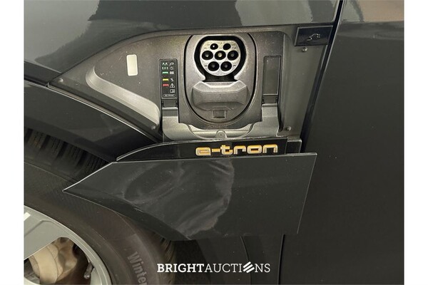 Audi e-tron 50 Business edition Plus Quattro 71 kWh 2020 (Origineel-NL), K-952-KX
