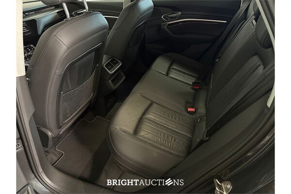 Audi e-tron 50 Business edition Plus Quattro 71 kWh 2020 (Origineel-NL), K-952-KX
