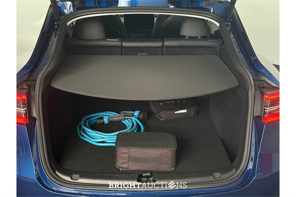 Tesla Model Y Long Range AWD 75 kWh 2024 (Origineel-NL), X-052-RP