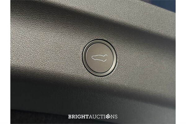 Tesla Model Y Long Range AWD 75 kWh 2024 (Origineel-NL), X-052-RP