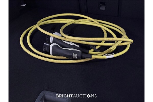 Volkswagen ID.4 Tech 77 kWh 2021 (Origineel-NL), L-858-LL