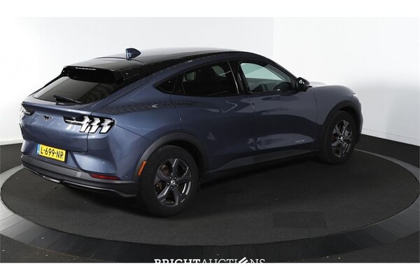 Ford Mustang RWD 75 kWh 2021 (Origineel-NL), L-699-NR
