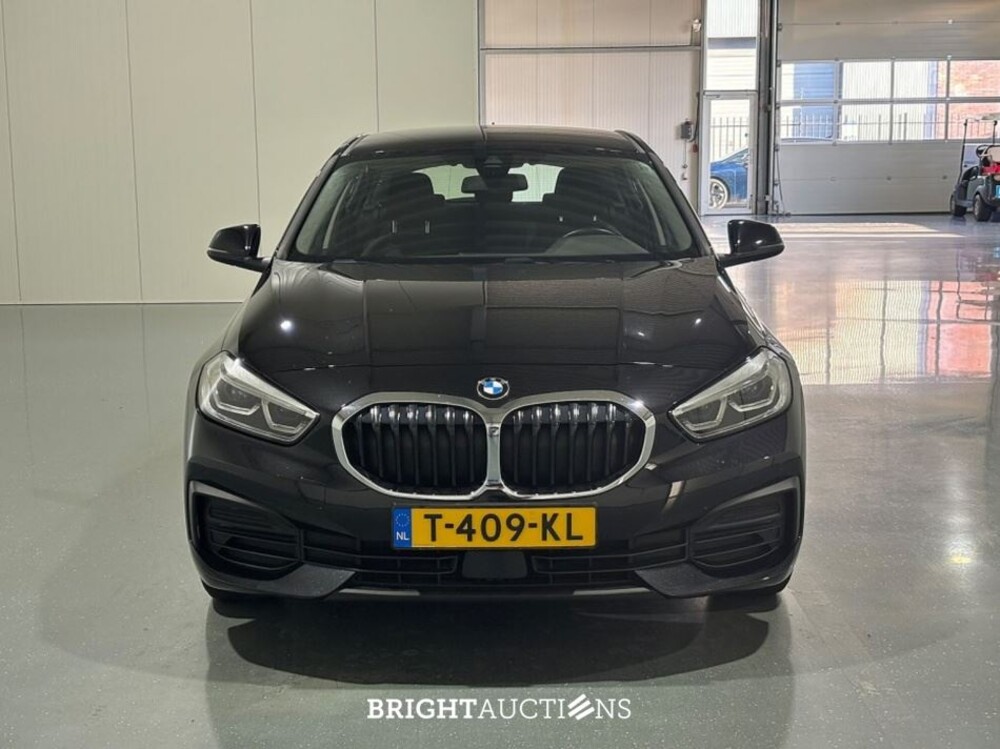 BMW 118i 1-serie Introduction Edition 136pk 2023 (Origineel-NL) 1-Serie, T-409-KL