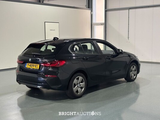 BMW 118i 1-serie Introduction Edition 136pk 2023 (Origineel-NL) 1-Serie, T-409-KL