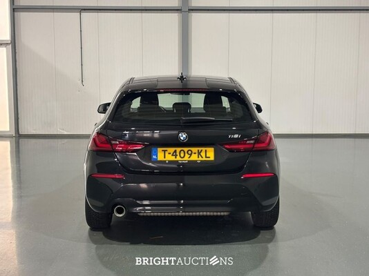 BMW 118i 1-serie Introduction Edition 136pk 2023 (Origineel-NL) 1-Serie, T-409-KL