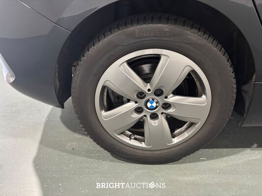 BMW 118i 1-serie Introduction Edition 136pk 2023 (Origineel-NL) 1-Serie, T-409-KL