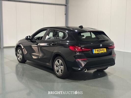 BMW 118i 1-serie Introduction Edition 136pk 2023 (Origineel-NL) 1-Serie, T-409-KL