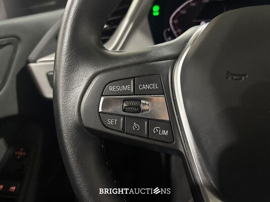 BMW 118i 1-serie Introduction Edition 136pk 2023 (Origineel-NL) 1-Serie, T-409-KL