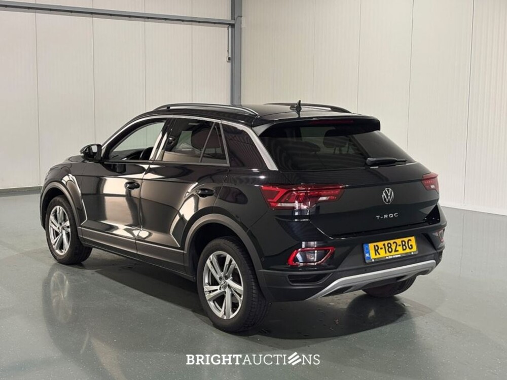 Volkswagen T-Roc Life 75 Edition 1.0 TSI 110pk 2022 (Origineel-NL), R-182-BG