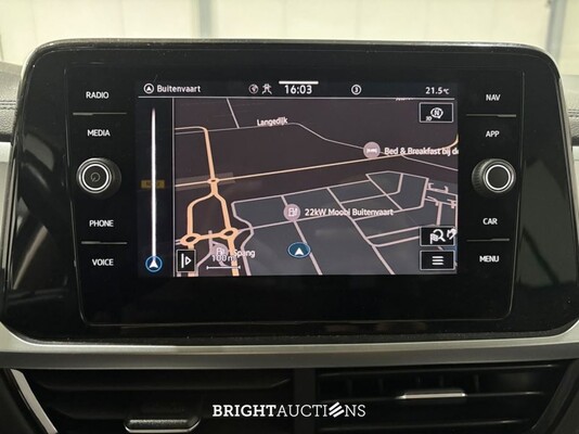 Volkswagen T-Roc Life 75 Edition 1.0 TSI 110pk 2022 (Origineel-NL), R-182-BG