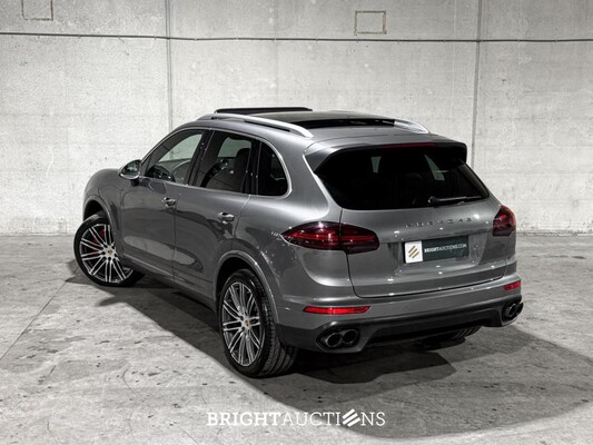 Porsche Cayenne Turbo 4.8 V8 520pk 2017 Sport-Chrono