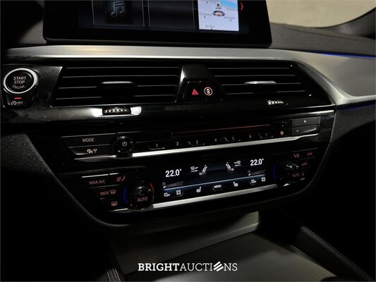 2018 BMW M550i xDrive High Executive 462 pk 5er-Reihe, KKP-44-R