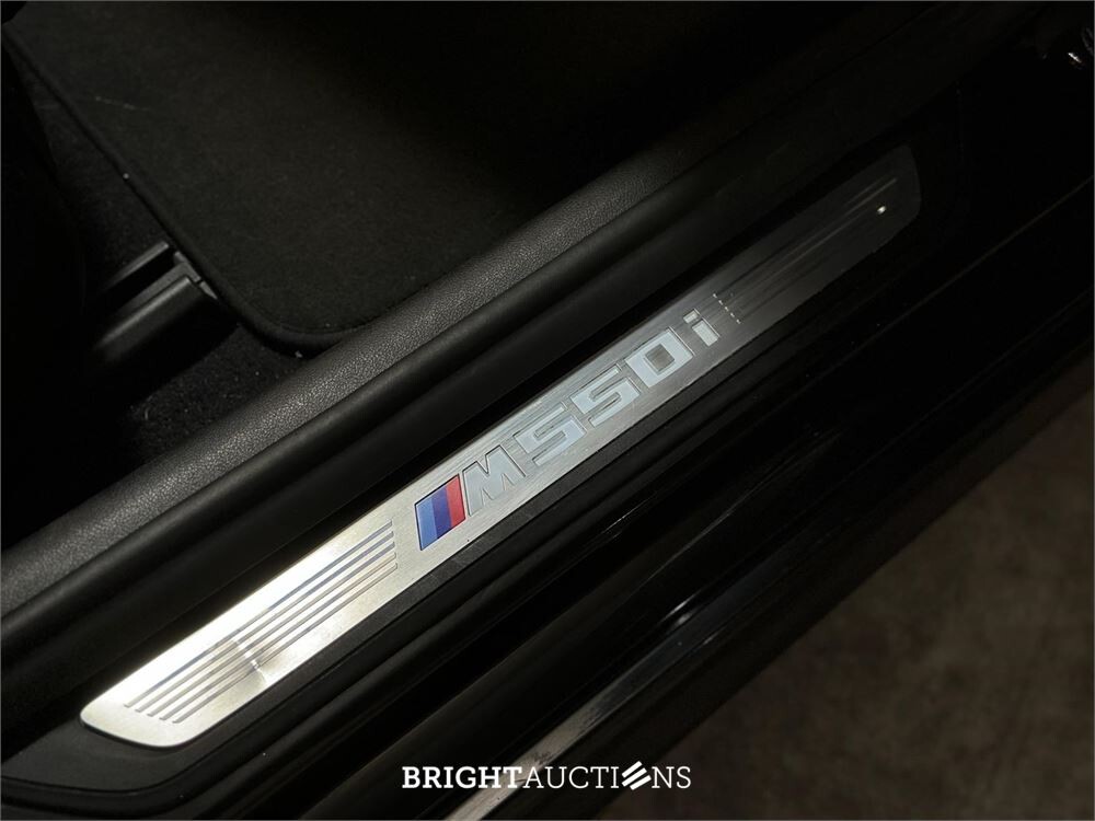 BMW M550i xDrive High Executive 462pk 2017 5-serie, L-483-SF