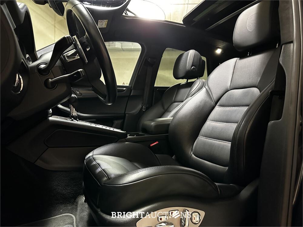 2020 Porsche Macan Turbo 2,9 V6 441 pk, J-177-TT