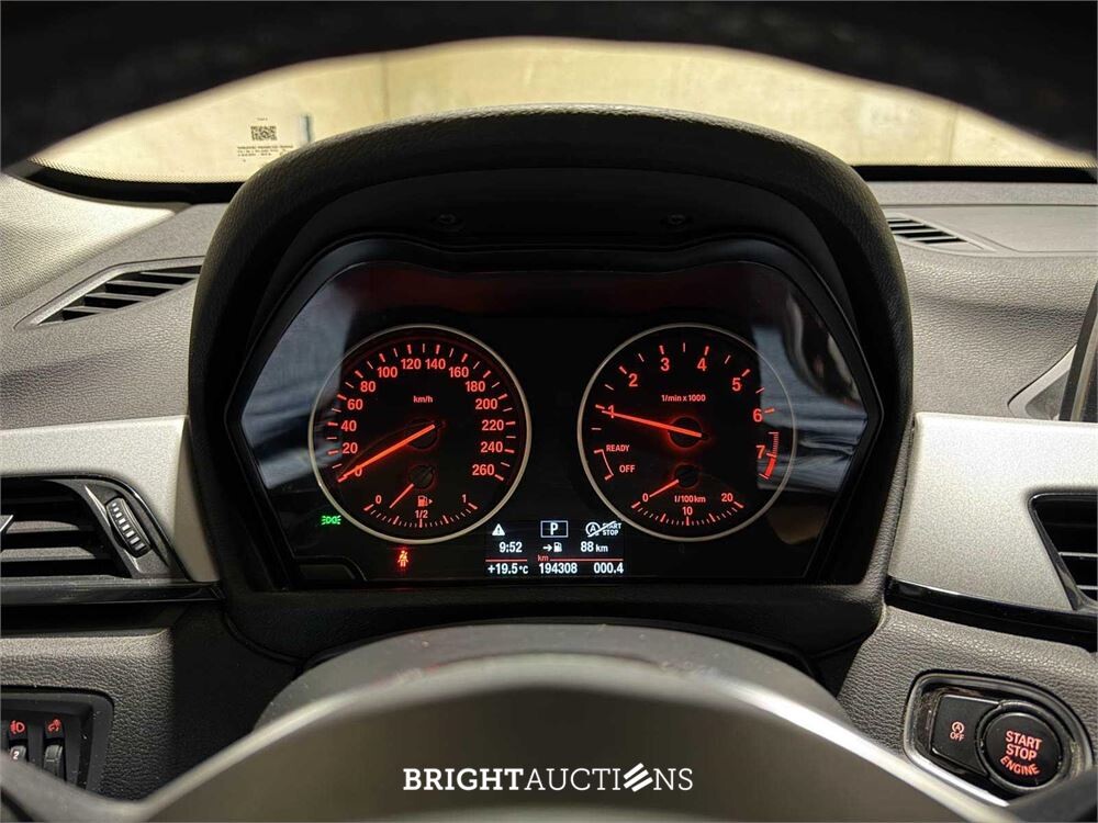 BMW X1 sDrive18i Centennial High Executive 134pk 2016, L-179-TT