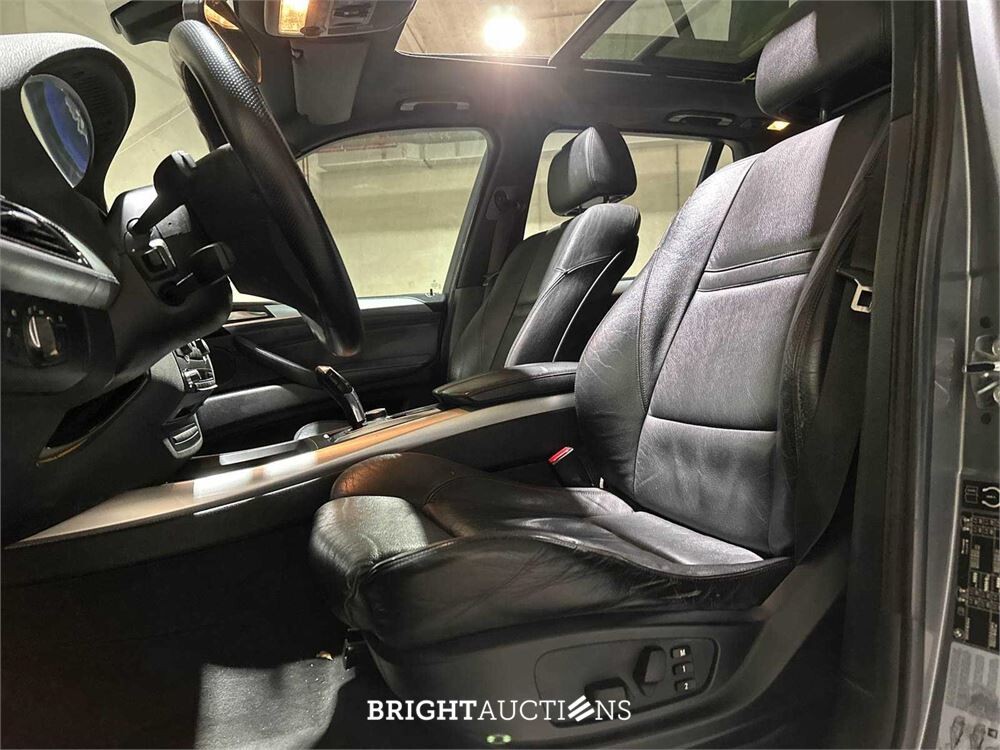 BMW X5 xDrive48i 4.8 V8 E70 355pk 2007, P-834-RB Youngtimer