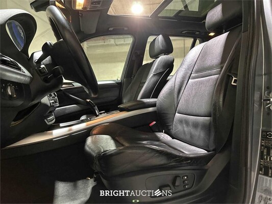 BMW X5 xDrive48i 4.8 V8 E70 355pk 2007, P-834-RB Youngtimer