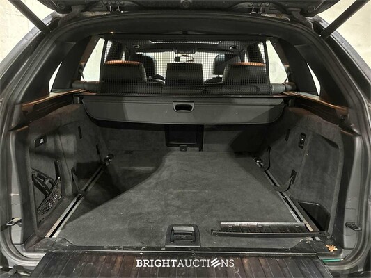 BMW X5 xDrive48i 4.8 V8 E70 355pk 2007, P-834-RB Youngtimer