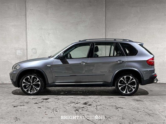 BMW X5 xDrive48i 4.8 V8 E70 355pk 2007, P-834-RB Youngtimer