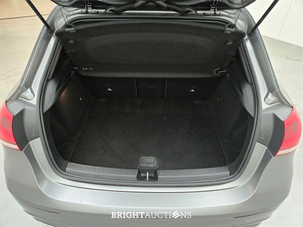 Mercedes-Benz A180 Business Solution AMG Night Upgrade 136pk 2019 (Origineel-NL) A-klasse, ZJ-388-S