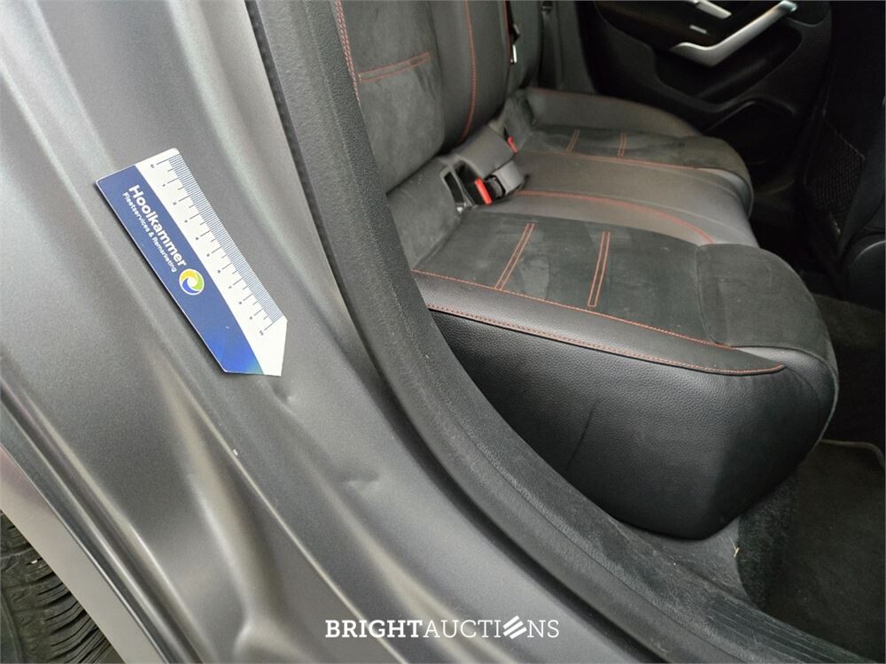 Mercedes-Benz A180 Business Solution AMG Night Upgrade 136pk 2019 (Origineel-NL) A-klasse, ZJ-388-S