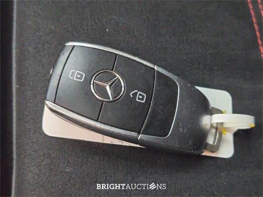 Mercedes-Benz A180 Business Solution AMG Night Upgrade 136pk 2019 (Origineel-NL) A-klasse, ZJ-388-S