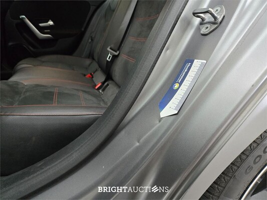 Mercedes-Benz A180 Business Solution AMG Night Upgrade 136pk 2019 (Origineel-NL) A-klasse, ZJ-388-S