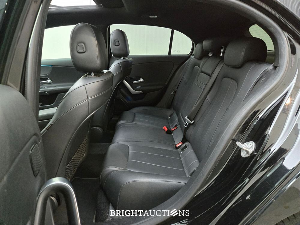 Mercedes-Benz A180 Business Solution Luxury 136pk 2020 (Origineel-NL) A-klasse, J-751-TB