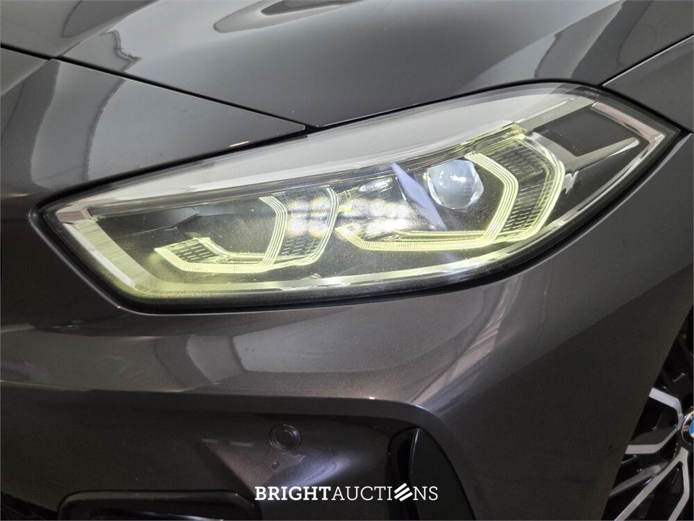 BMW 118i 1-serie Executive Edition 140pk 2020 (Origineel-NL) 1-Serie, J-897-BH