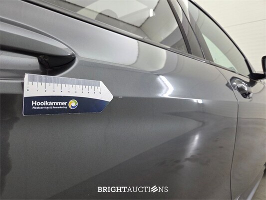 BMW 118i 1-serie Executive Edition 140pk 2020 (Origineel-NL) 1-Serie, J-897-BH