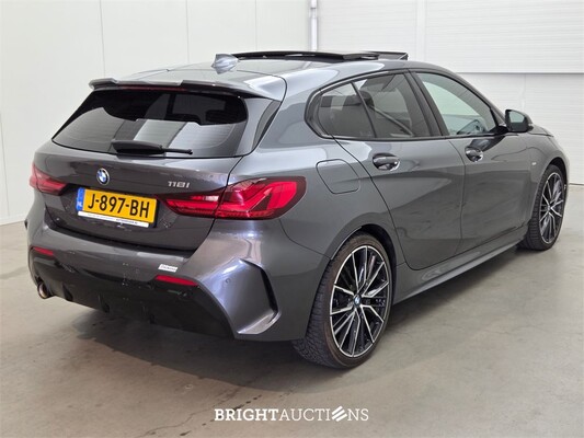 BMW 118i 1-serie Executive Edition 140pk 2020 (Origineel-NL) 1-Serie, J-897-BH