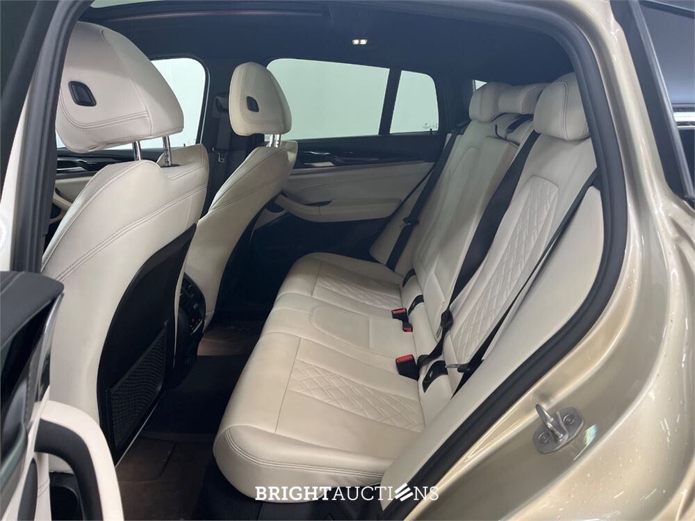 BMW X4 xDrive20i High Executive Edition 184pk 2019 (Origineel-NL), ZF-882-P