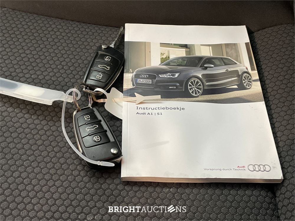 Audi A1 Sportback Adrenalin 1.0 TFSI 95pk 2015 (Origineel-NL), HG-765-R