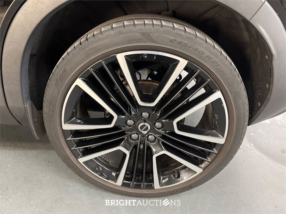 Volvo XC40 T5 Plug-in Hybrid Ultimate Dark 1.5 276pk 2023 (Origineel-NL), S-349-LF