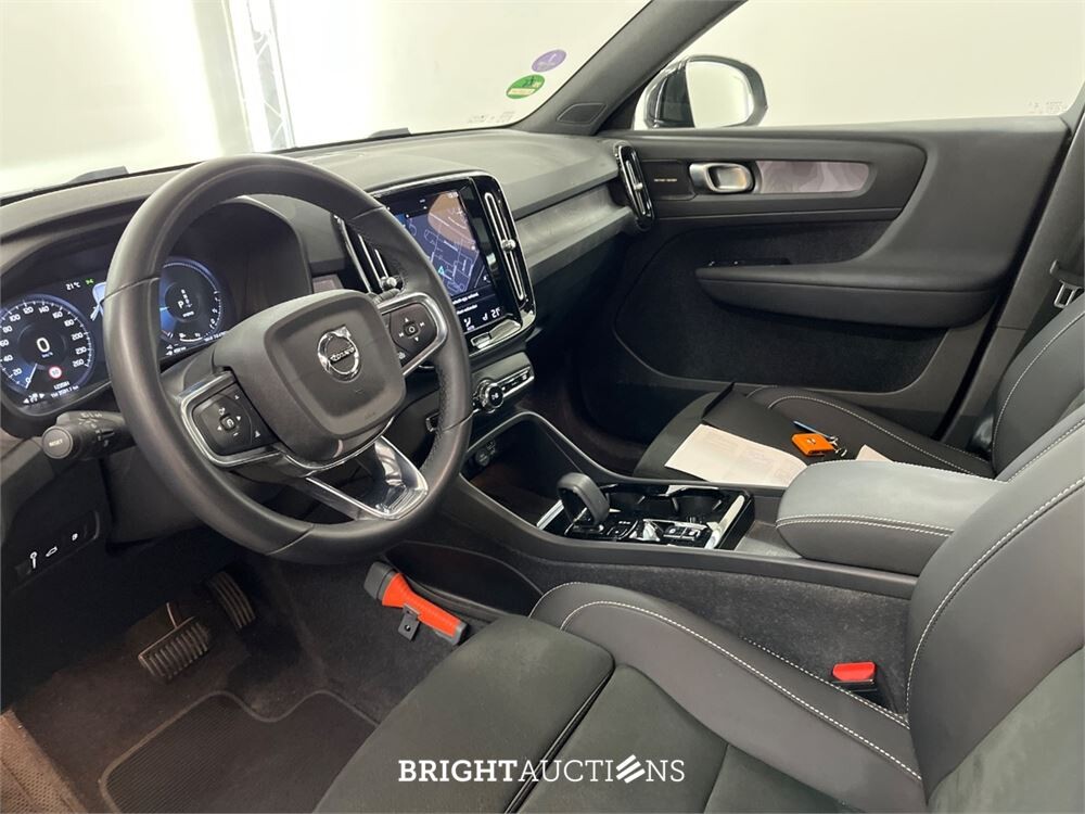 Volvo XC40 T5 Plug-in Hybrid Ultimate Dark 1.5 276pk 2023 (Origineel-NL), S-349-LF