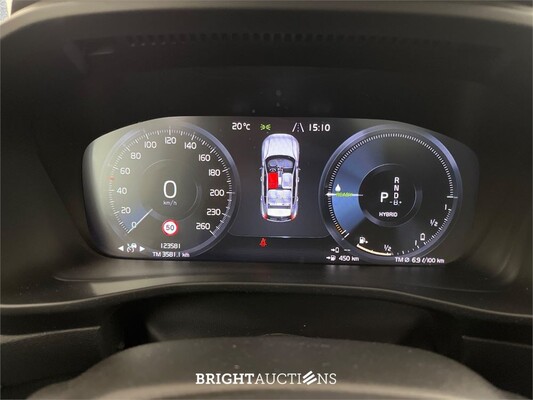 Volvo XC40 T5 Plug-in Hybrid Ultimate Dark 1.5 276pk 2023 (Origineel-NL), S-349-LF