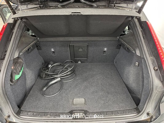 Volvo XC40 T5 Plug-in Hybrid Ultimate Dark 1.5 276pk 2023 (Origineel-NL), S-349-LF