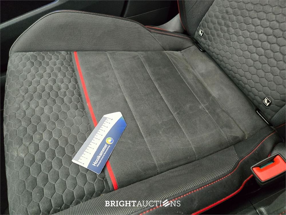 Volkswagen Golf GTI 2.0 TSI 301pk 2021, GBH-77-T
