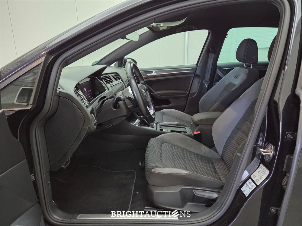 Volkswagen Golf Highline Business R 1.5 TSI 150pk 2017, GTH-50-Z