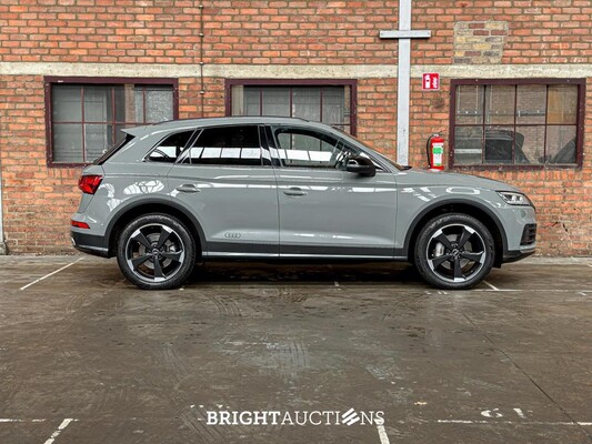 Audi Q5 2.0 TFSI Quattro Sport S Line Black Edition 252pk 2018 (niederländische Ausführung + Erstbesitz), TT-931-B