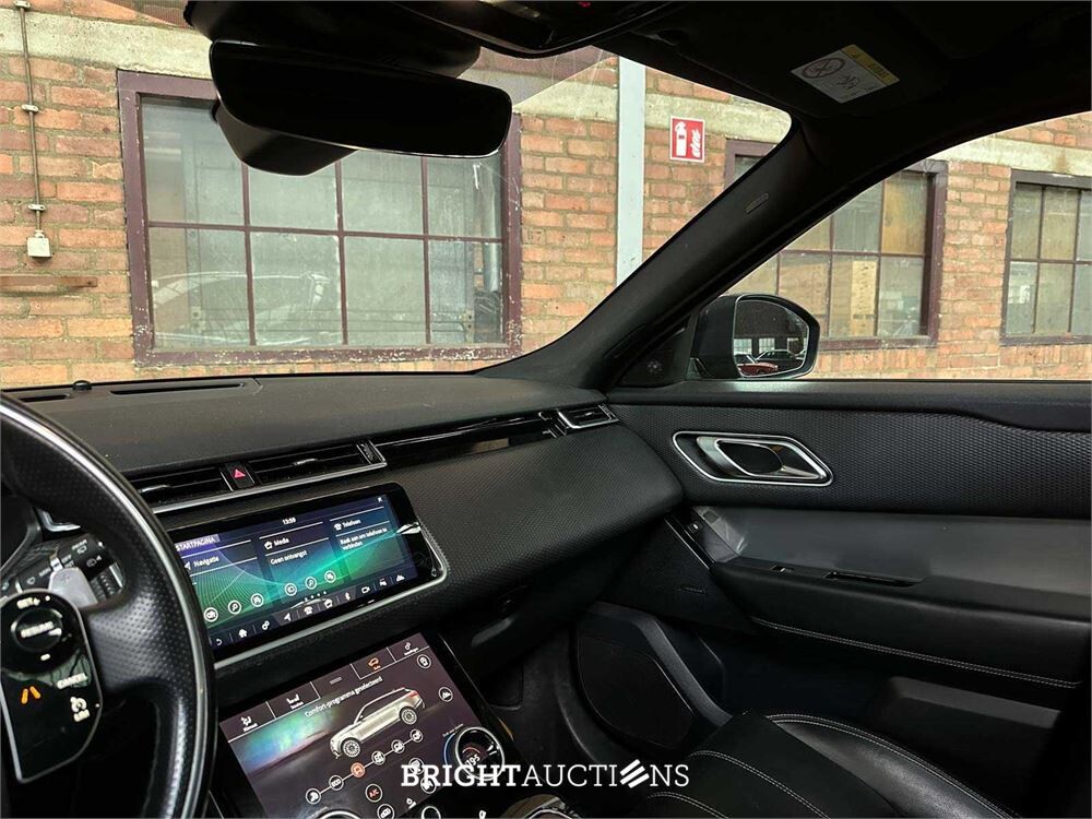Land Rover Range Rover Velar 2.0 I4 AWD SE 179 pk 2018, T-940-TJ